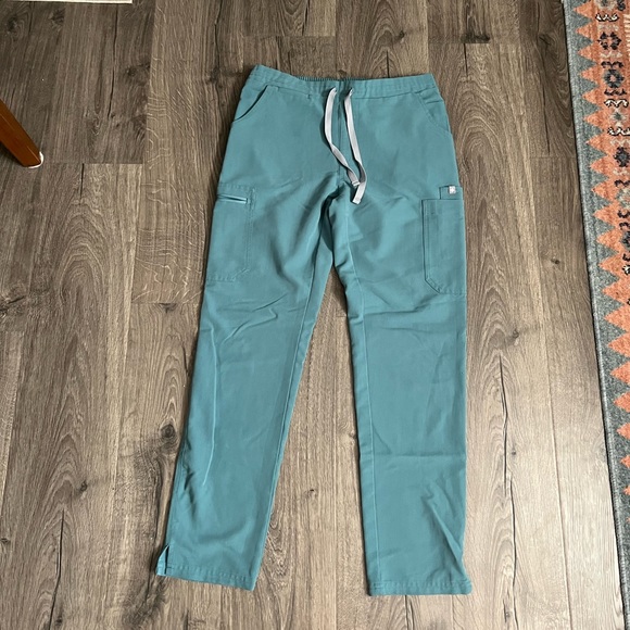 FIGS Yola Cactus Scrub Pant - Picture 2 of 4